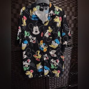 Mickey Mouse and Friends Graphic Button-up shirt Mens LG 100% rayon. 